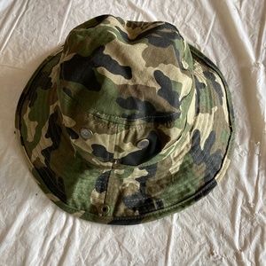 Camo Bucket Hat W/Adjustable Chin Strap NWOT